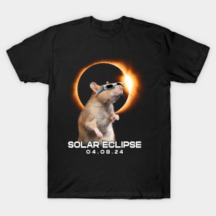 Twilight Rodent: Rat Enjoying the Eclipse Spectacle T-Shirt Design T-Shirt